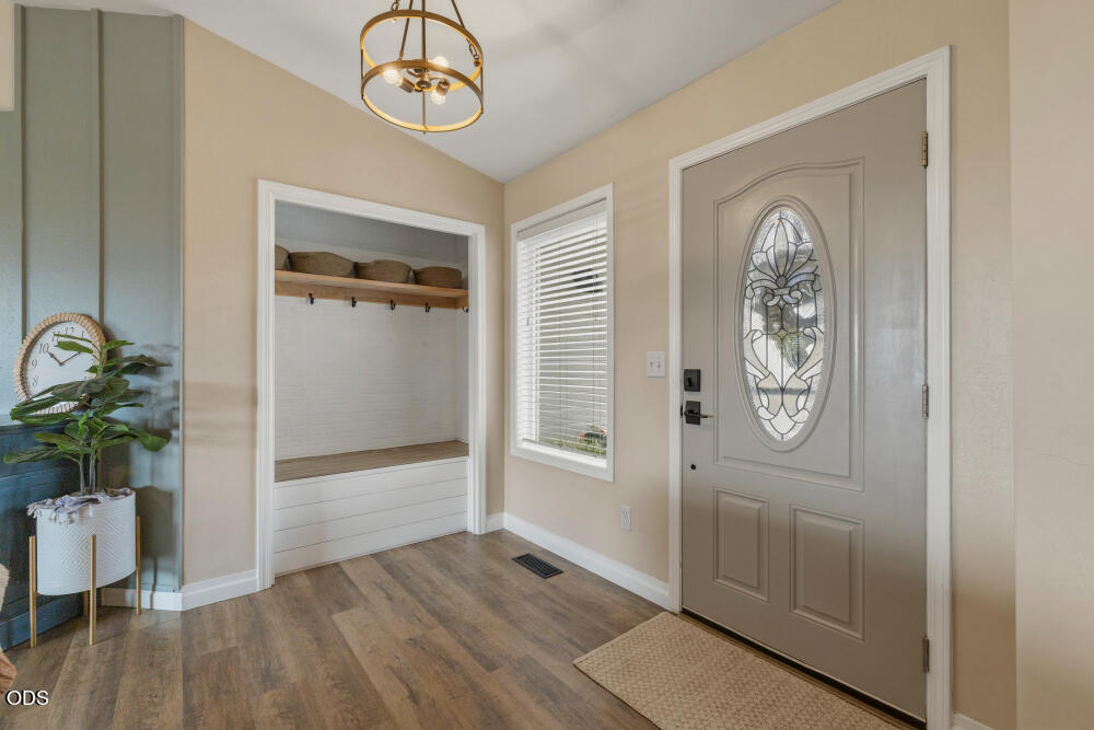 7464 Ruth Drive Klamath Falls, OR 97603 - Photo 4 of 47