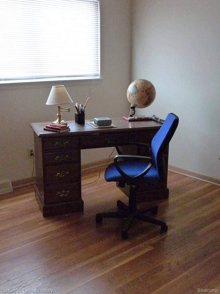 4117 Mark Orr Road Royal Oak, MI 48073 - Photo 6 of 19 Bedroom - Copy.jpg