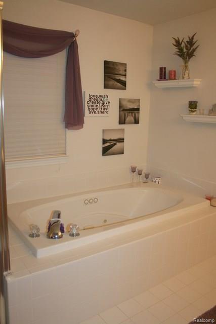 2579 Clivedon Road Howell, MI 48843 - Photo 18 of 32
