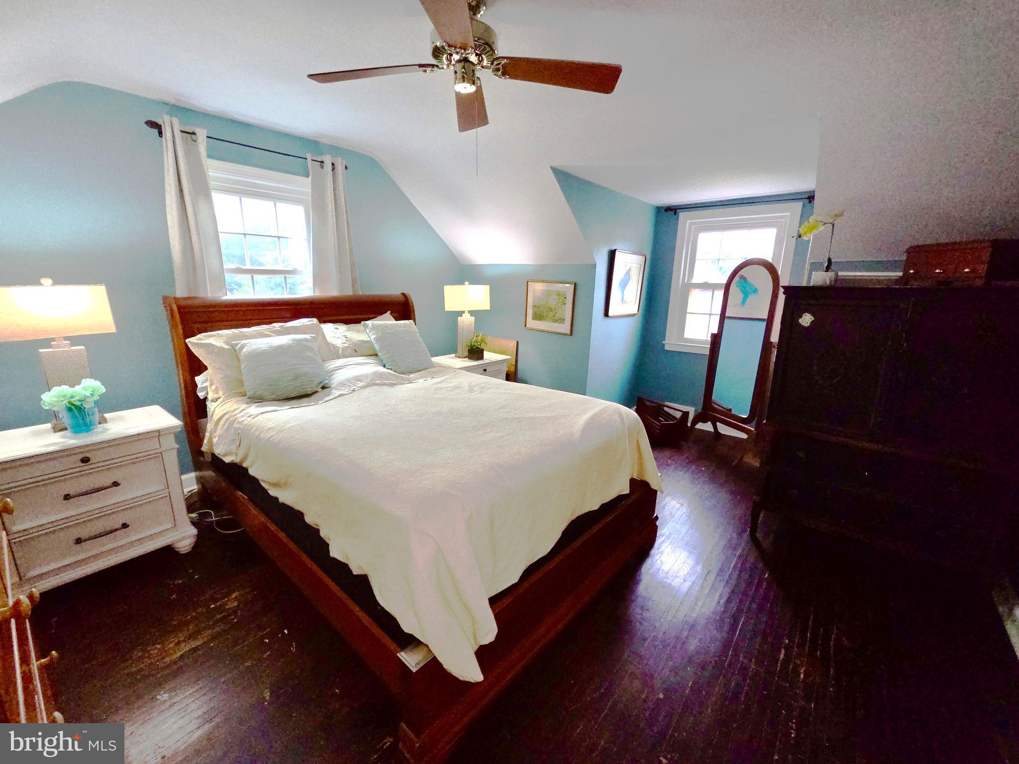310 Butler Road Springfield, PA 19064 - Photo 22 of 36 Bedroom 2 w Hardwood Floors