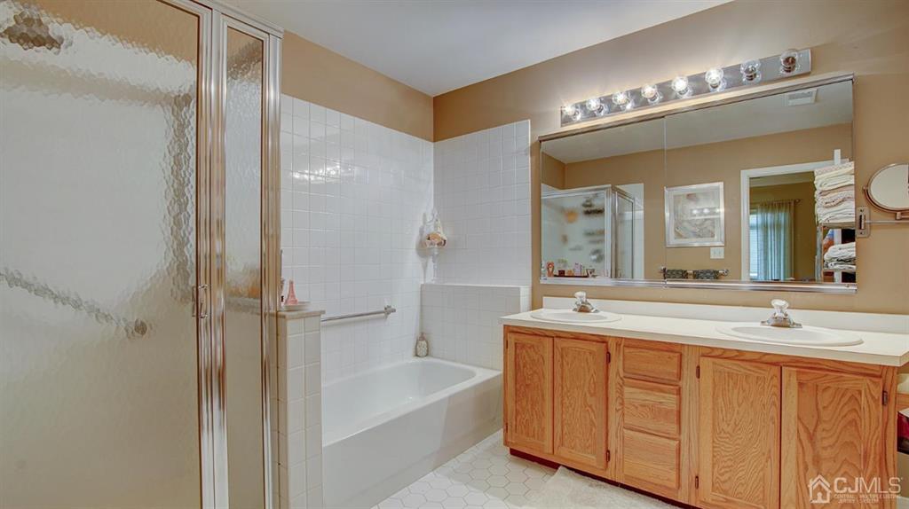 63 Winthrop Road, Unit D Monroe Township, NJ 08831 - Photo 17 of 28 Gallery Image 17