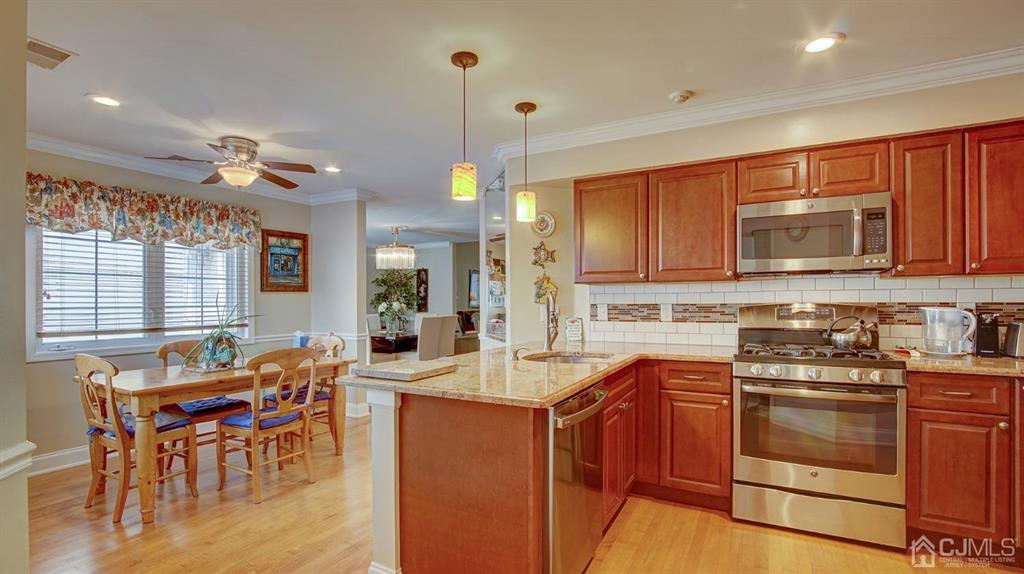 63 Winthrop Road, Unit D Monroe Township, NJ 08831 - Photo 8 of 28 Gallery Image 8