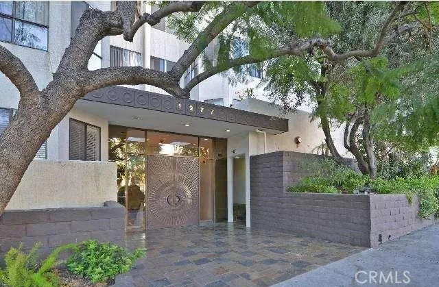 a view of a entryway door of the building