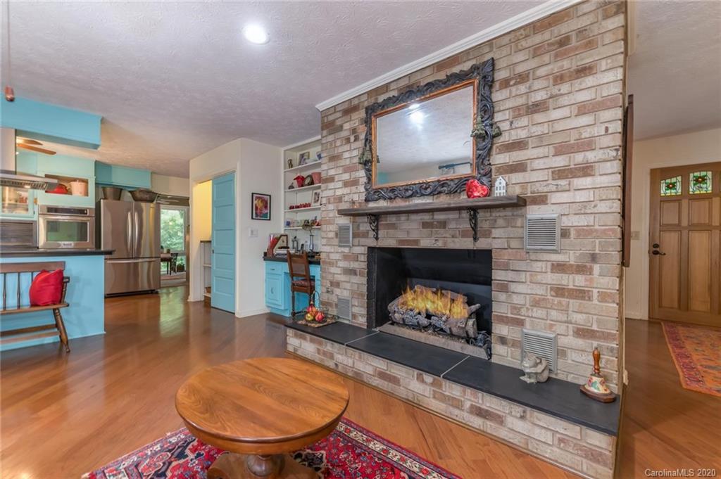 129 Brandon Road Hendersonville, NC 28739 - Photo 11 of 40