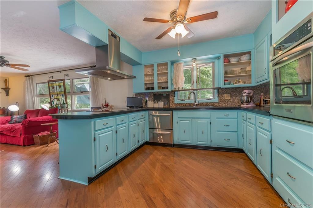 129 Brandon Road Hendersonville, NC 28739 - Photo 14 of 40