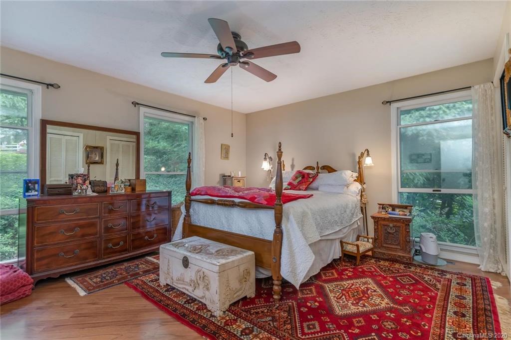 129 Brandon Road Hendersonville, NC 28739 - Photo 17 of 40