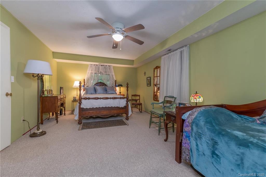 129 Brandon Road Hendersonville, NC 28739 - Photo 25 of 40