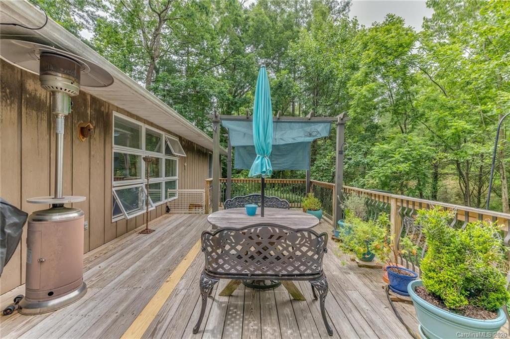 129 Brandon Road Hendersonville, NC 28739 - Photo 30 of 40