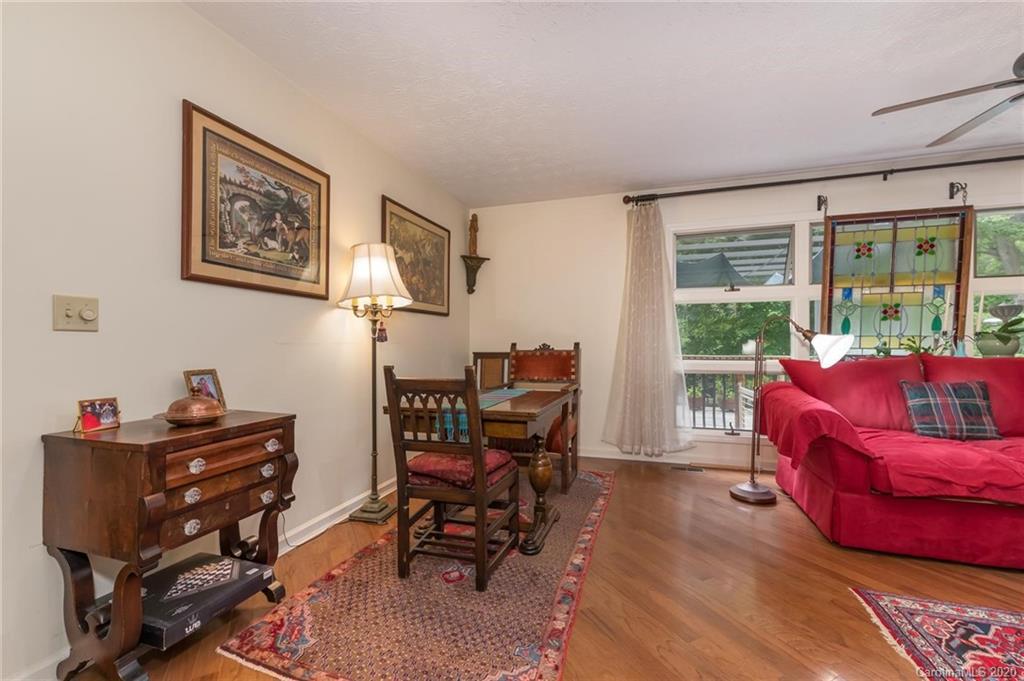 129 Brandon Road Hendersonville, NC 28739 - Photo 8 of 40