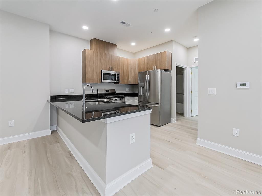 31480 Warren Road, Unit 301 Westland, MI 48185 - Photo 5 of 26