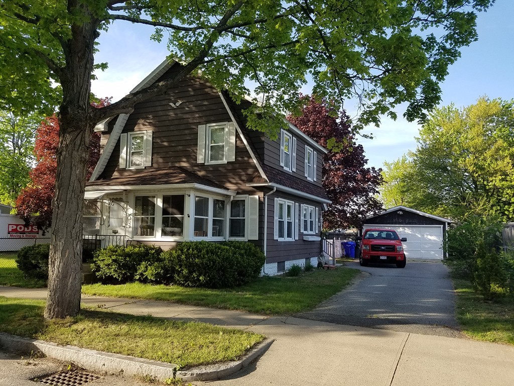 183 Arthur Street Springfield, MA 01104 - Photo 2 of 5