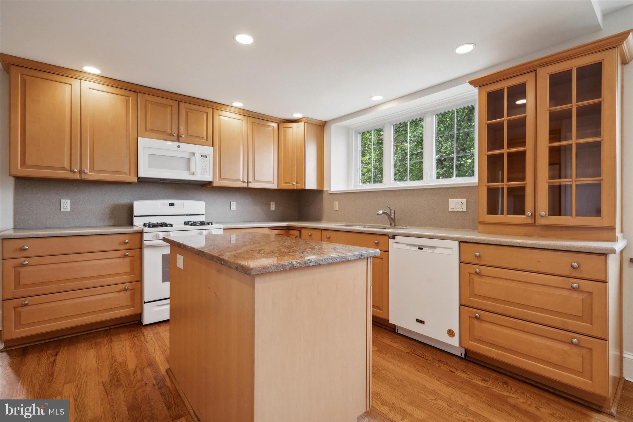 100 Vista Road Jenkintown, PA 19046 - Photo 8 of 24 Kitchen
