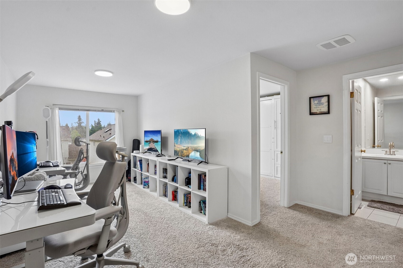 3723 Northeast 6th Street Renton, WA 98056 - Photo 15 of 27 Gallery Image 15