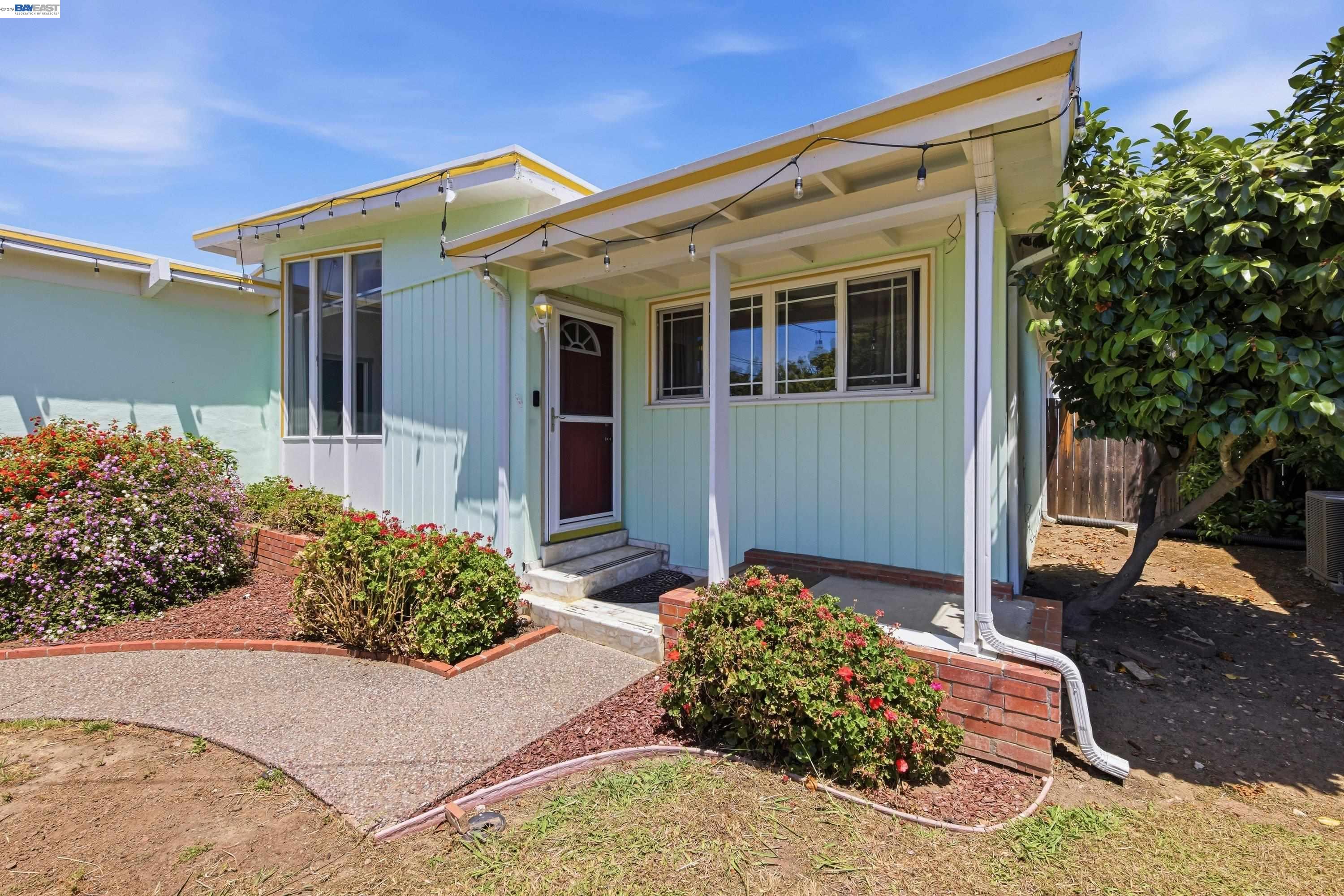 97 Gresel Street Hayward, CA 94544 - Photo 4 of 37