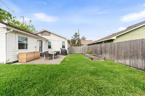 $699,900 | 1516 Lawrence Street, Houston, TX 77008