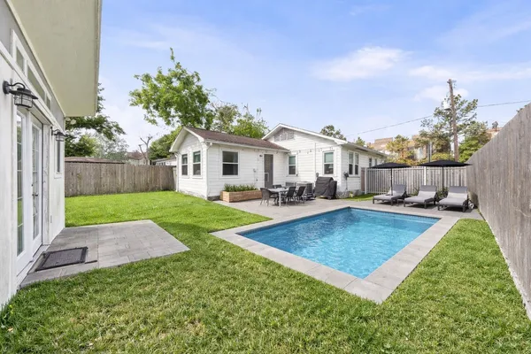 $699,900 | 1516 Lawrence Street, Houston, TX 77008