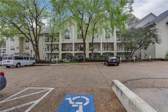 $240,000 | 3655 Habersham Road Northeast, Unit 254B, Atlanta, GA 30305