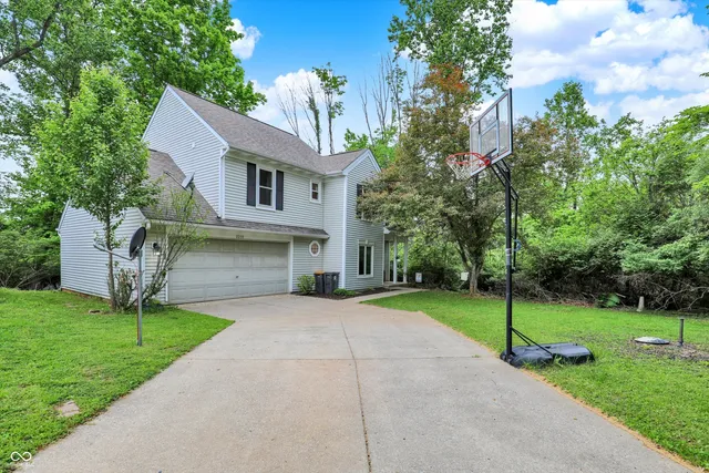 $280,000 | 2210 South Laurelwood Circle, Bloomington, IN 47401