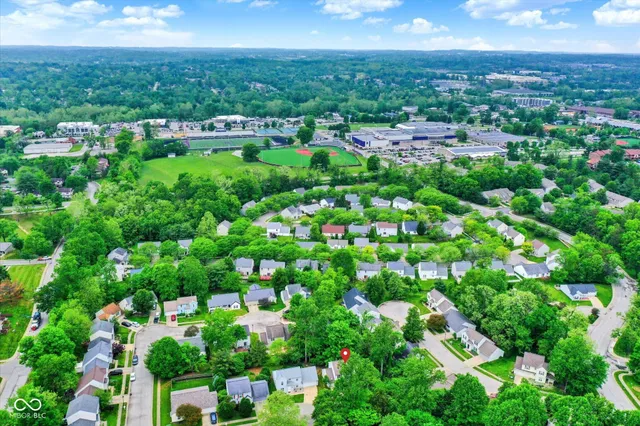 $280,000 | 2210 South Laurelwood Circle, Bloomington, IN 47401