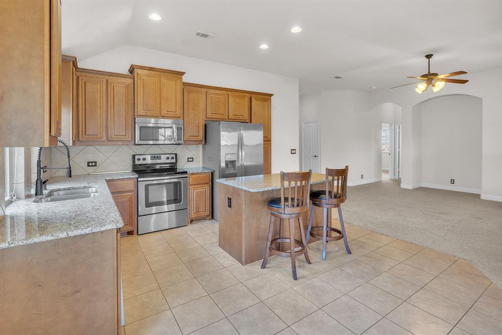 8317 Bonanza Street Aubrey, TX 76227 - Photo 6 of 27