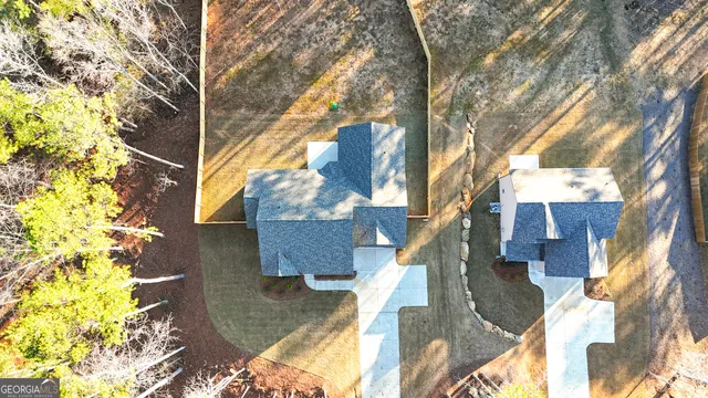 a building view with outdoor space