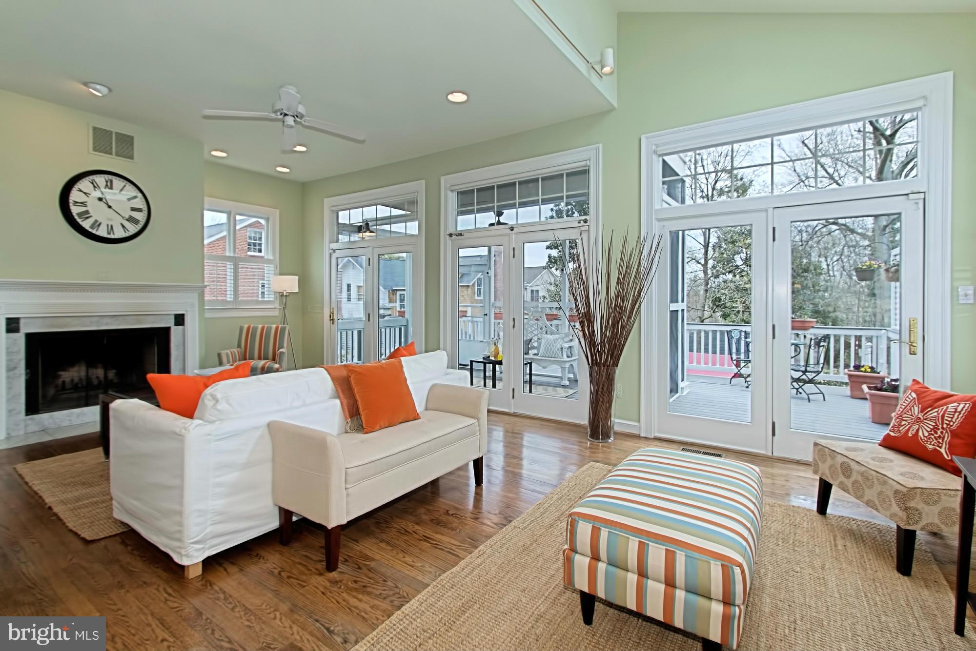 1507 Russell Road Alexandria, VA 22301 - Photo 13 of 30 Family Room