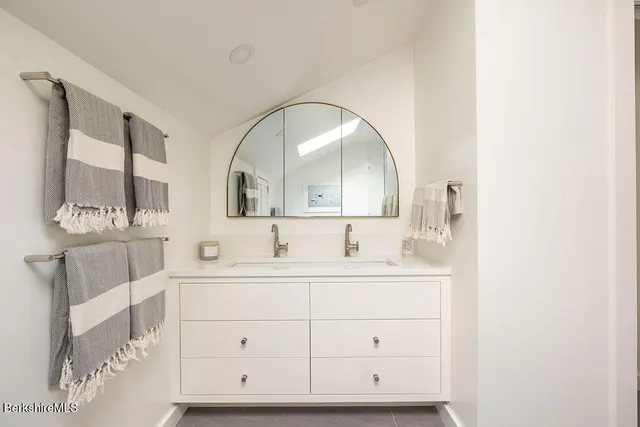 $2,250,000 | 302 A Egremont Plain Road, Egremont, MA 01230