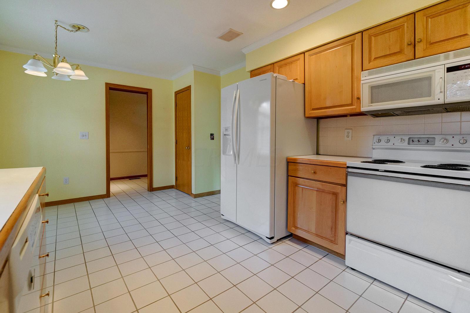 3221 West Case Road Dublin, OH 43017 - Photo 5 of 31 Gallery Image 5