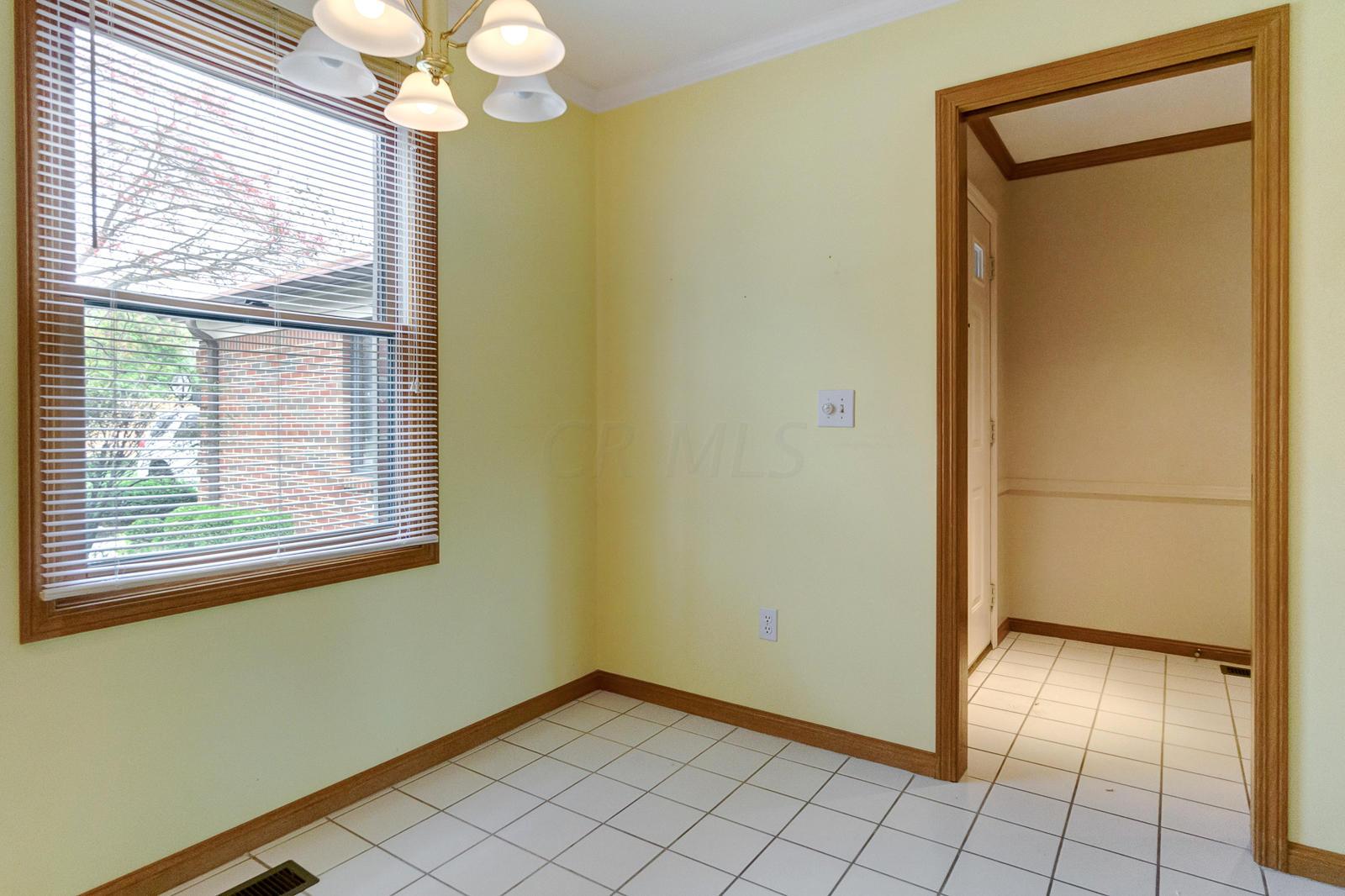 3221 West Case Road Dublin, OH 43017 - Photo 8 of 31 Gallery Image 8