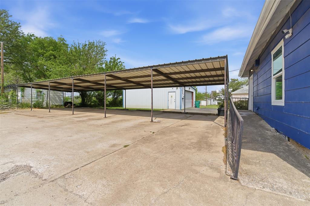 814 North Walnut Street Sherman, TX 75090 - Photo 24 of 25 6 Bay Carport!