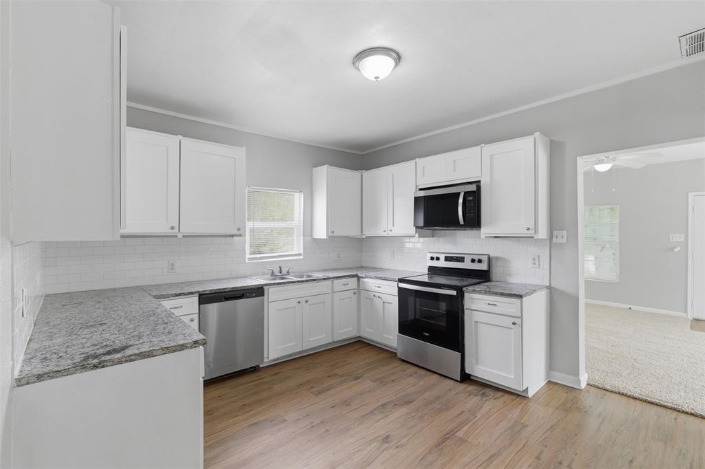 814 North Walnut Street Sherman, TX 75090 - Photo 3 of 25