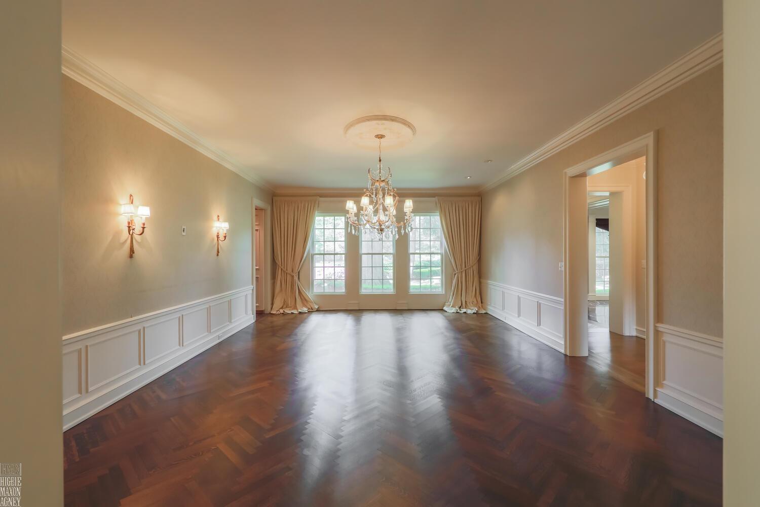 180 Provencal Road Grosse Pointe, MI 48236 - Photo 16 of 99 50142125-a24d783c-7d35-4205-a954-1e4291d30288.JPG