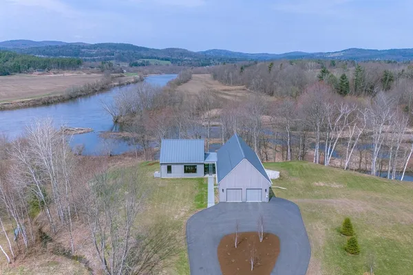 $1,675,000 | 24 Highview Meadows Private, Piermont, NH 03779