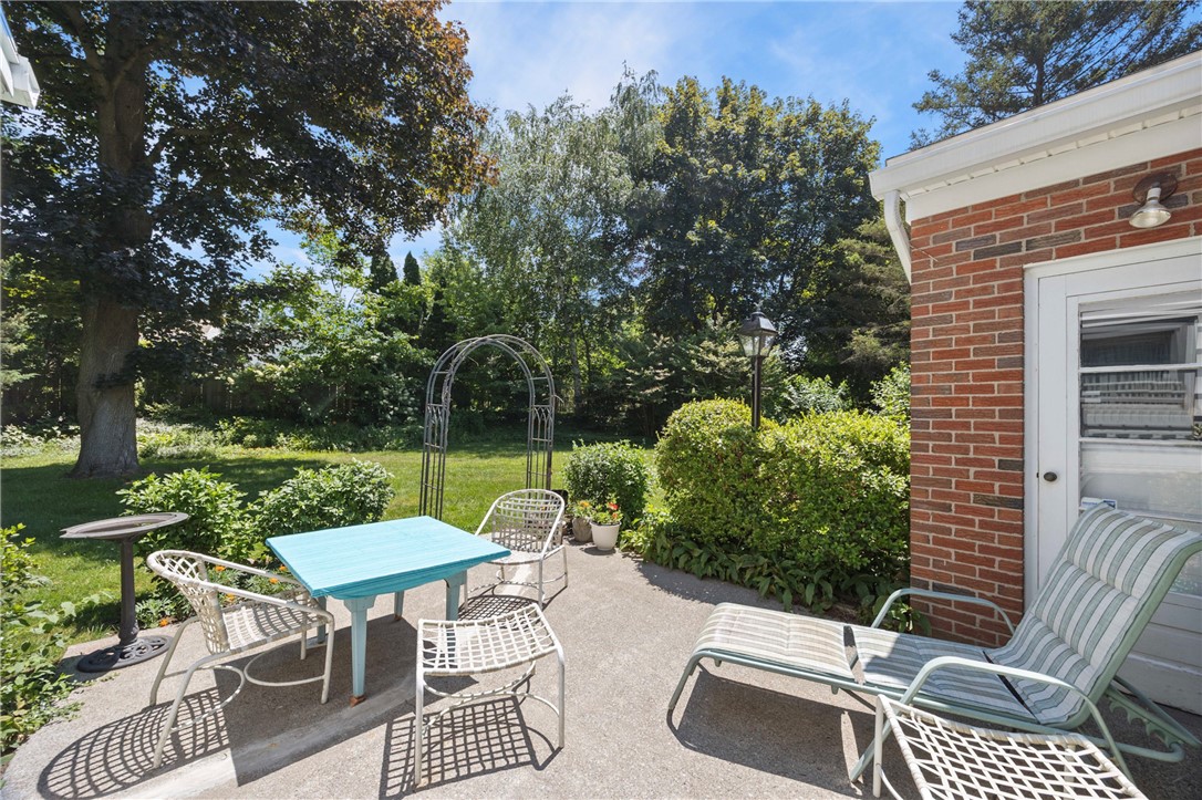 112 Washington Road Pittsford, NY 14534 - Photo 32 of 37 Rear patio