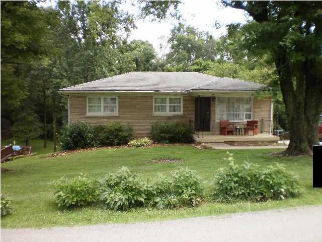 241 Topfield Road Louisville, KY 40229 - Photo 1 of 14 Primary Photo