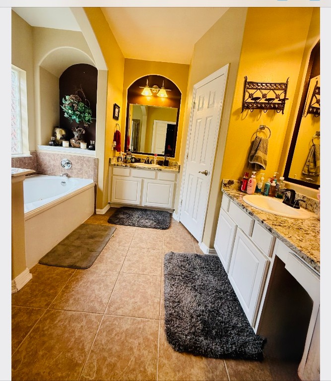 3114 Double Jack Court Spring, TX 77373 - Photo 17 of 41 Take a look at all the character in the architectural builds of this primary bath!