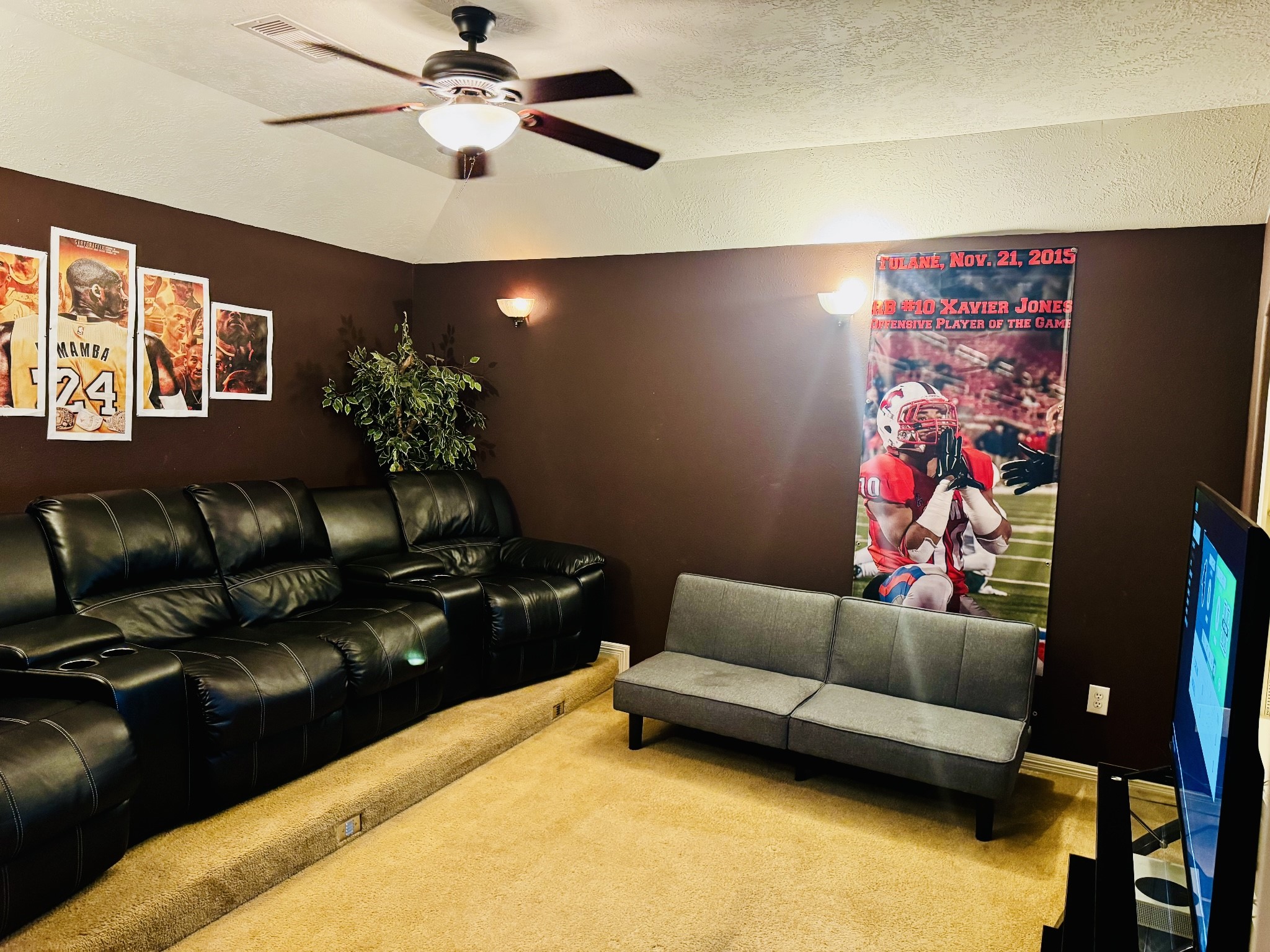 3114 Double Jack Court Spring, TX 77373 - Photo 28 of 41 a living room with furniture and a potted plant