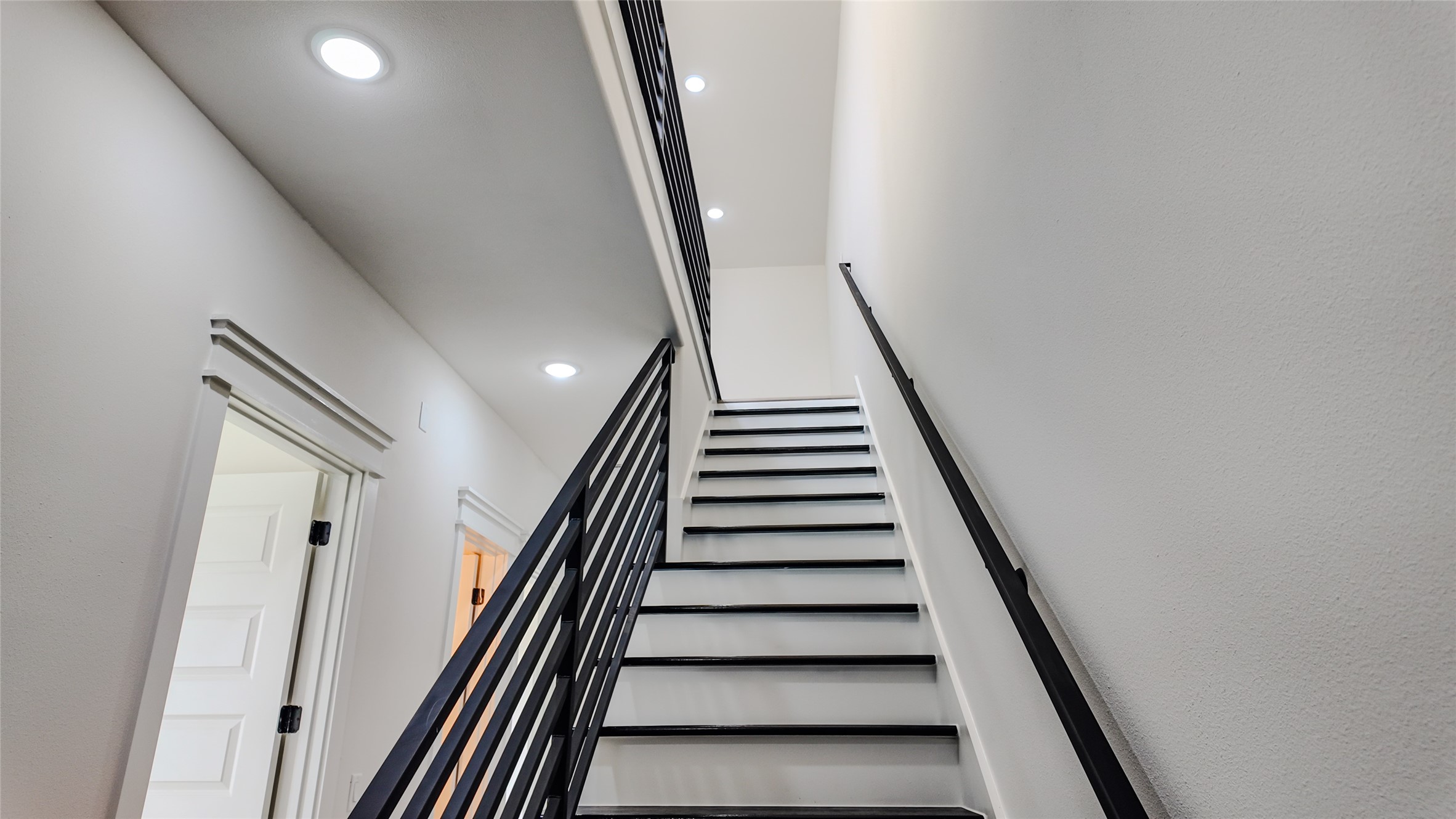 819 North Loop Houston, TX 77022 - Photo 40 of 50 Stairway to 3rd Floor
