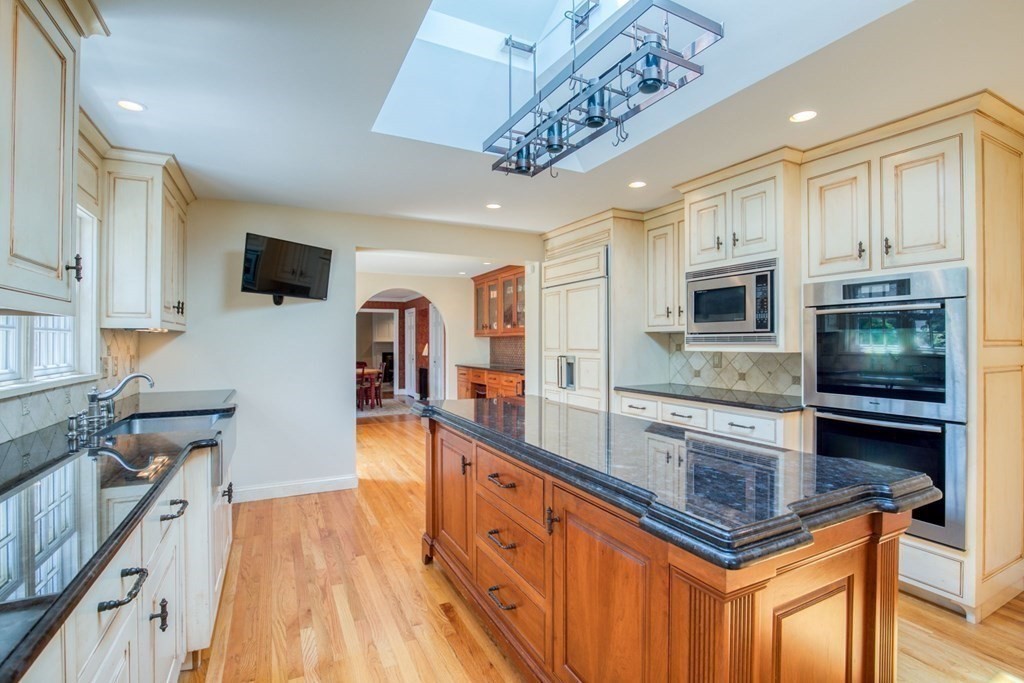 123 Englewood Road Longmeadow, MA 01106 - Photo 9 of 41