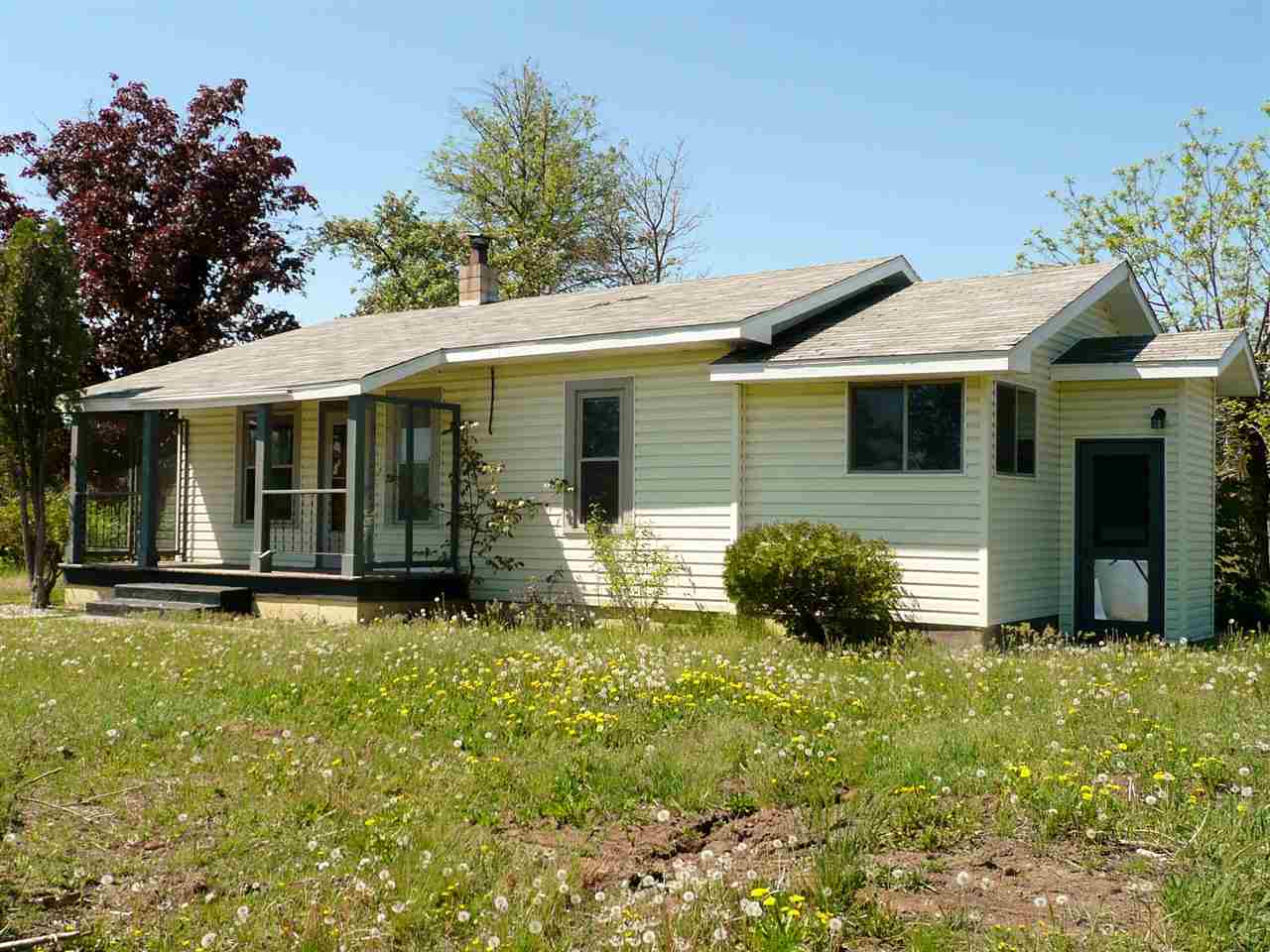 6816 South Plymouth Road Spokane, WA 99224 - Photo 1 of 11