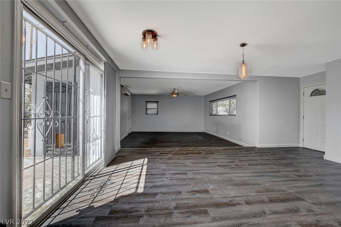 331 Xavier Street Las Vegas, NV 89107 - Photo 12 of 57
