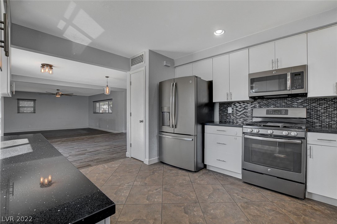331 Xavier Street Las Vegas, NV 89107 - Photo 25 of 57