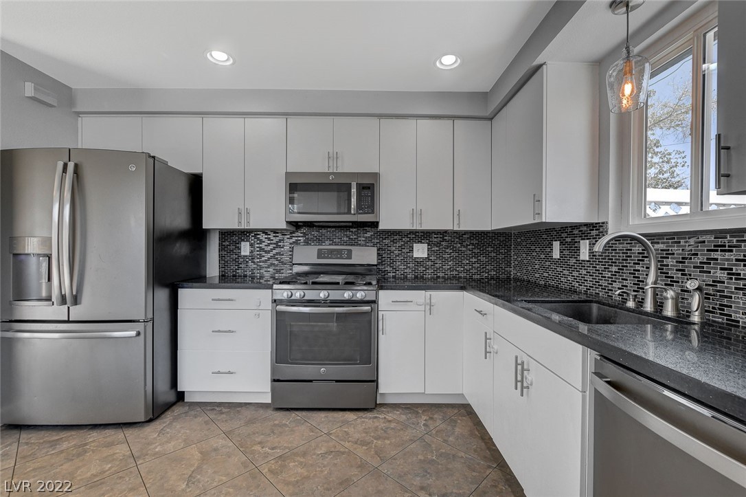 331 Xavier Street Las Vegas, NV 89107 - Photo 26 of 57