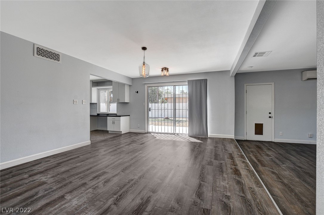 331 Xavier Street Las Vegas, NV 89107 - Photo 10 of 57