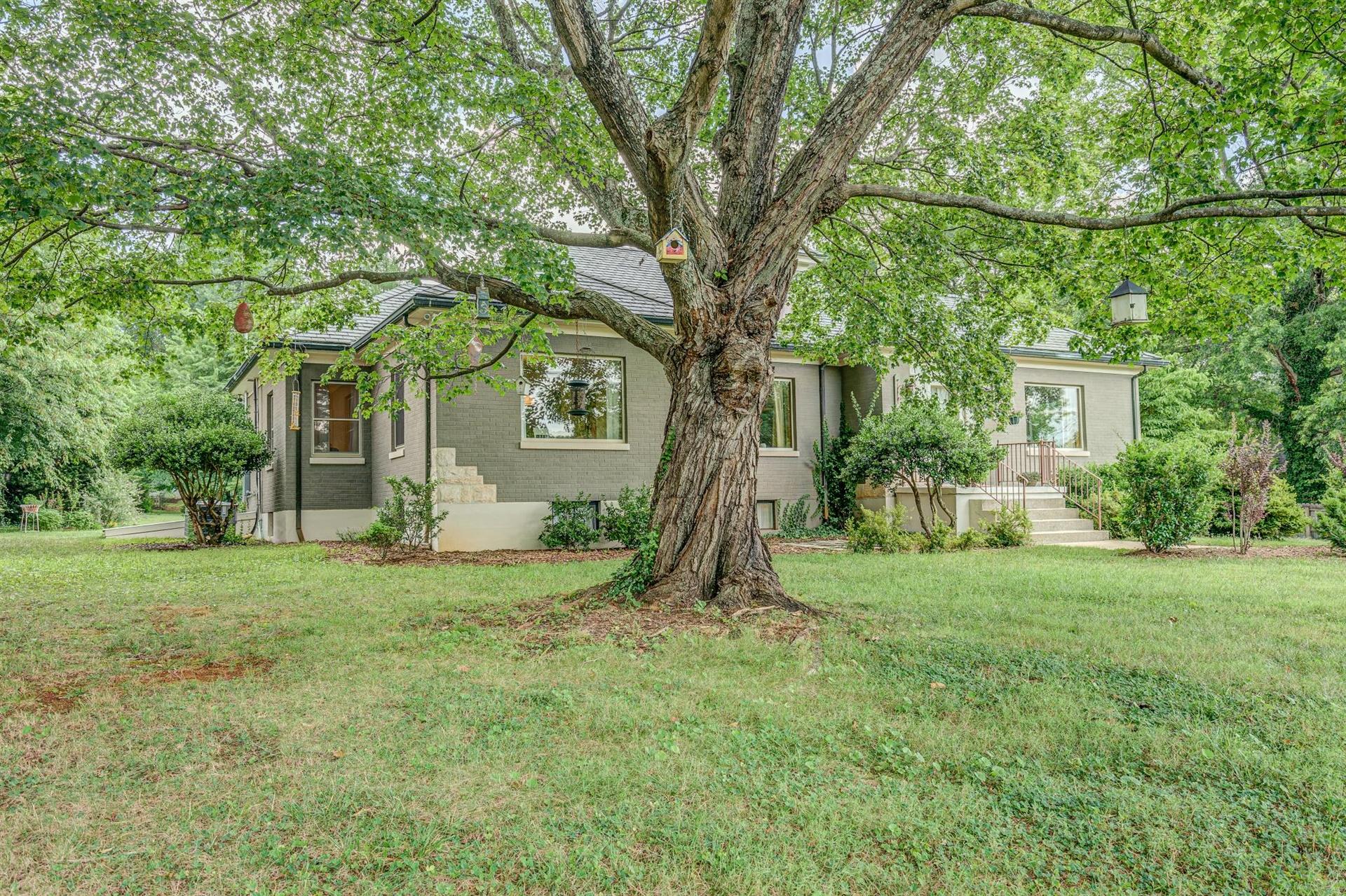 3467 Grandin Road Southwest Roanoke, VA 24018 - Photo 6 of 60 06-3467 Grandin Rd SW 006