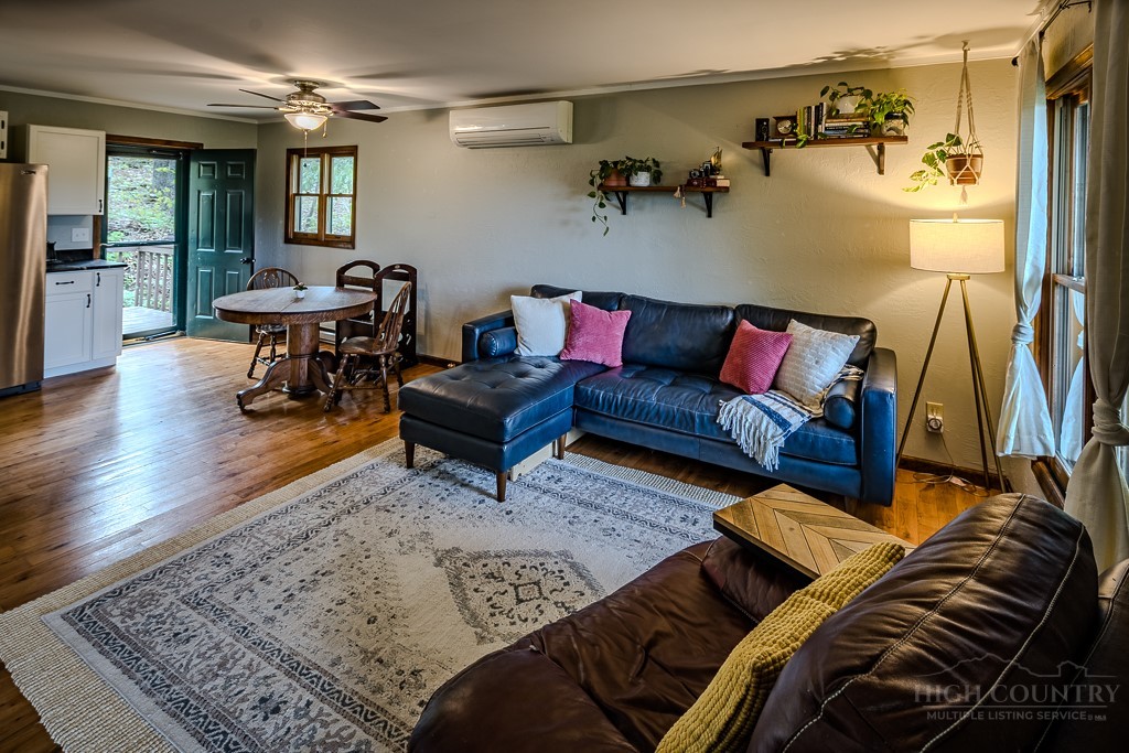 460 Harley Perry Road Zionville, NC 28698 - Photo 9 of 45