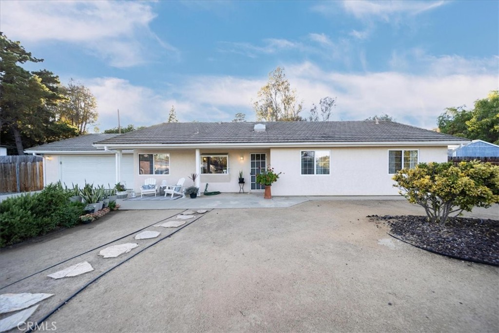 203 Rhesa Lane Fallbrook, CA 92028 - Photo 4 of 56