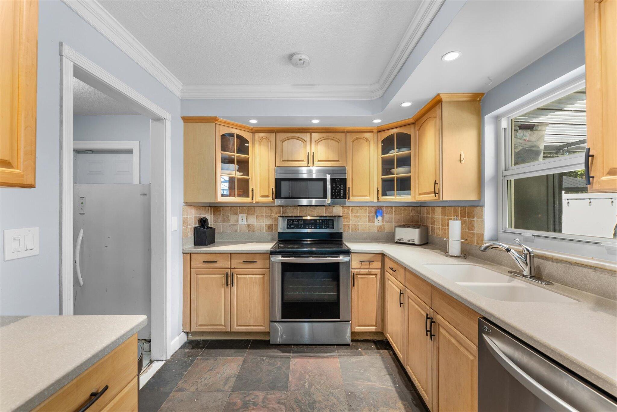 9750 Alaska Circle Boca Raton, FL 33434 - Photo 12 of 35 09-9