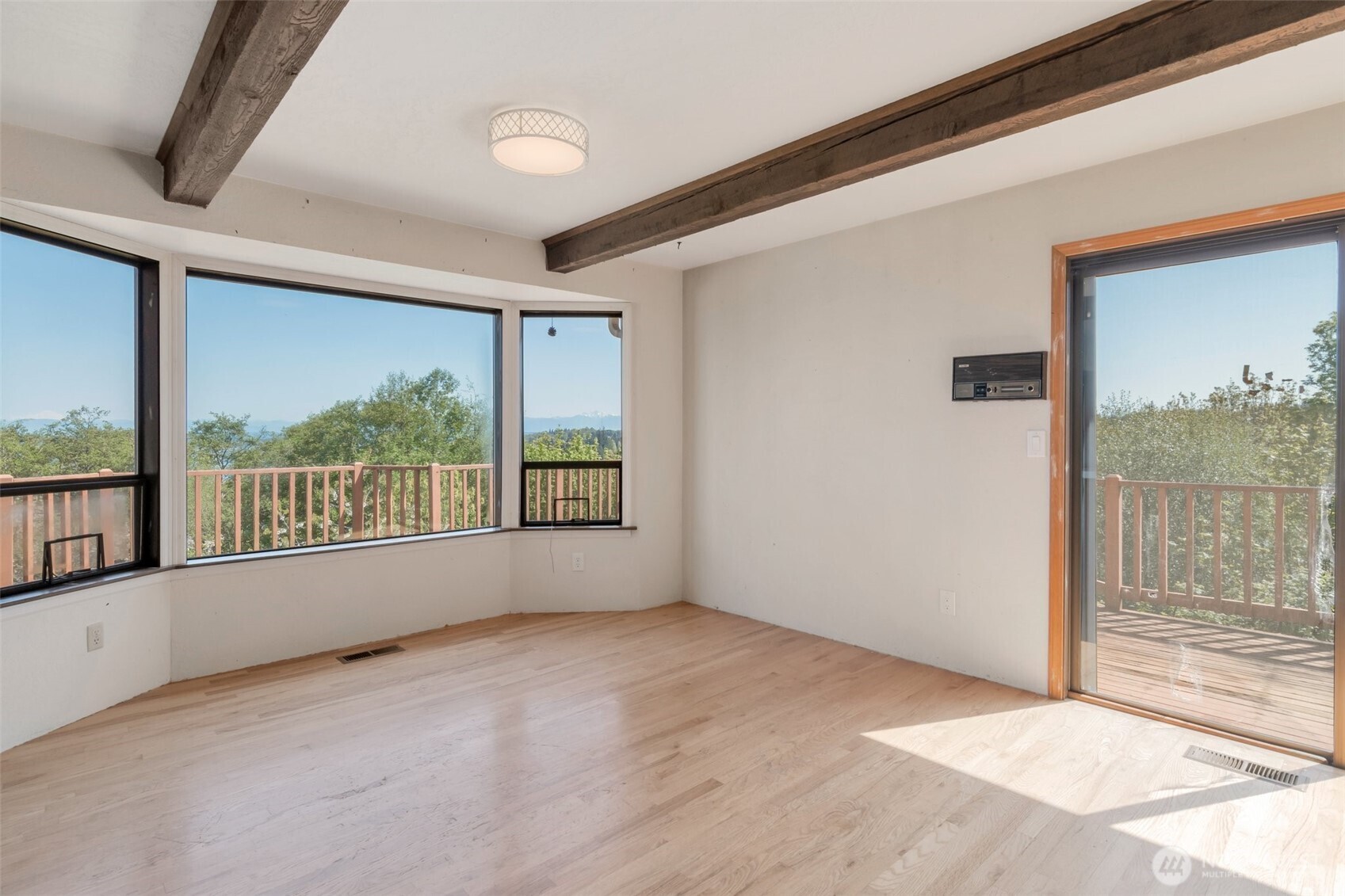 1926 Maple Street Everett, WA 98203 - Photo 7 of 33