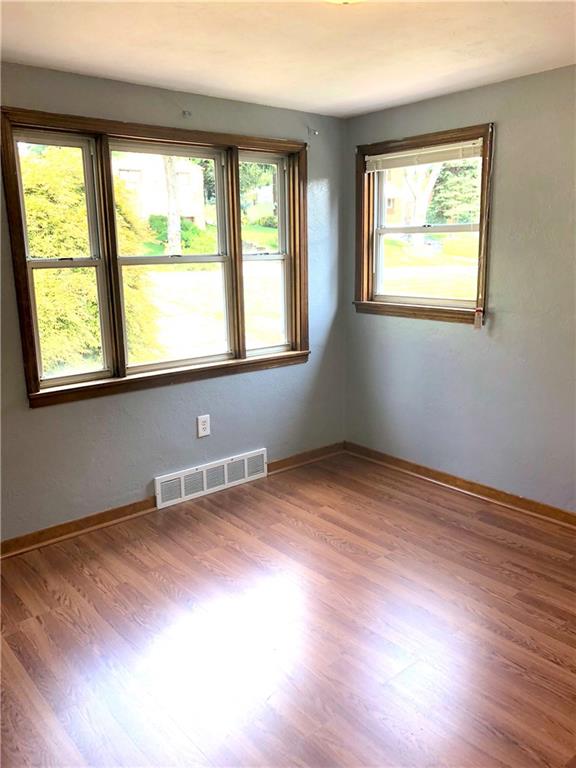 2399 Rose Garden Road Pittsburgh, PA 15220 - Photo 11 of 24 Gallery Image 11